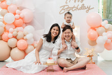 Load image into Gallery viewer, Birthday celebration by Kim/Shin (120 Minutes)