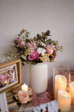 Load image into Gallery viewer, Photo Table Rental (D)