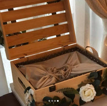 Load image into Gallery viewer, Rustic Wooden Ang Bao Box with lock (Rental)